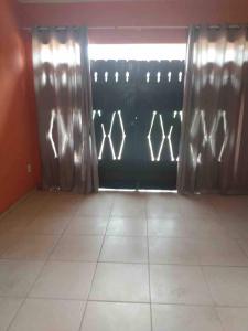 Conforto e simplicidade! Casa top com garagem, cozinha, banheiro e quarto