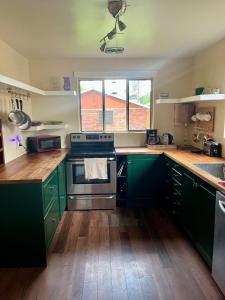 Little Brick House- pet friendly