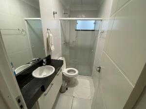 Apto em Bombas com jacuzzi privado, piscinas, gym completo, sauna