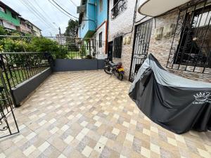 San Rafael apto amplio, cómodo, cerca del río, con parking de motos privado