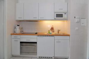 Metropol, Whg 42, Landseite