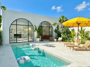 Dolce x The Young Villas