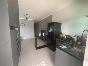 Casa confortável e aconchegante com piscina e churrasqueira com utensílios e roupas de cama