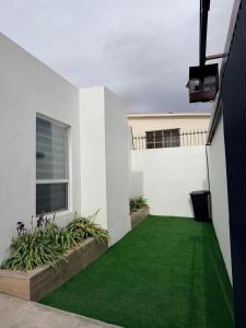 Casa Romaoc - Casa moderna en Residencial Campestre