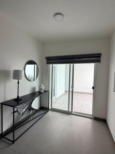 Casa Romaoc - Casa moderna en Residencial Campestre