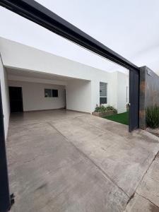 Casa Romaoc - Casa moderna en Residencial Campestre