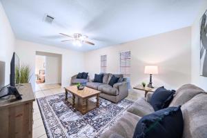 Seabrook Sanctuary Cozy 3BR Home Perfect for Families Privacy & Comfort Galore