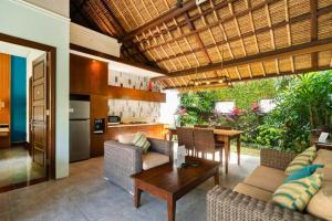 Malayna Comfortable 2 BR Royal Private Pool Villa