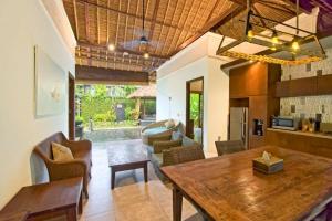 Malayna Comfortable 2 BR Royal Private Pool Villa