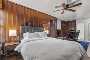 Spacious 5BR Group Retreat Near Fair Park Downtown