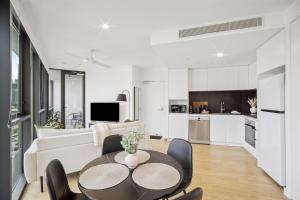 Stylish 1-Bed Apartment in South Brisbane