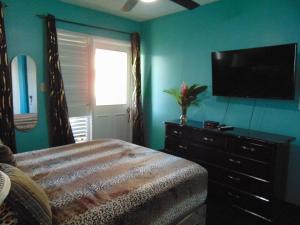 Seaside 2 Bedroom Oasis at 7 Miles Beach, Negril, Point Village