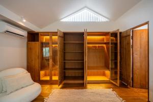 Stylish 1BR Villa with AC Living and Pool in Pererenan