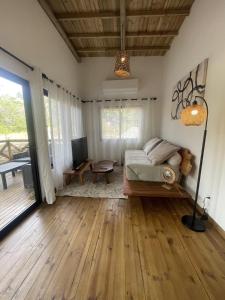 Tropical Cozy Cabin with access to pool - Playa Venao