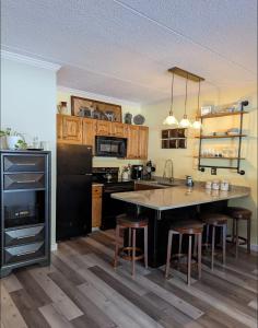 Cozy condo at Attitash Mountain Village