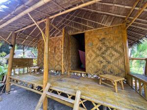 Bananas Resort & Restaurant