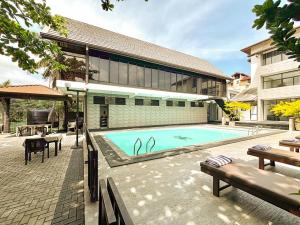 3R Resort By Blue Bird
