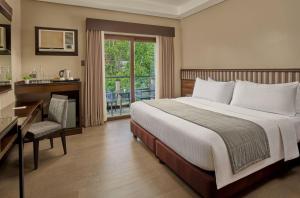 Two Seasons Coron Bayside Hotel