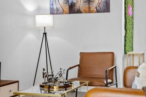 TWO CozySuites Music Row with parking