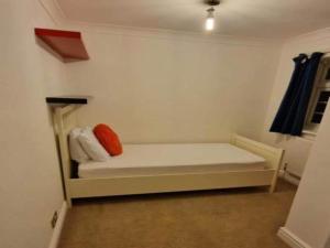 Standard Single Room - Shared