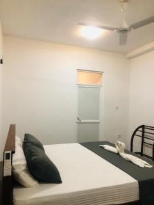 White house ahangama