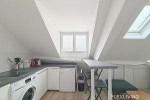 Comfortable and Bright T1bis Paris 10th