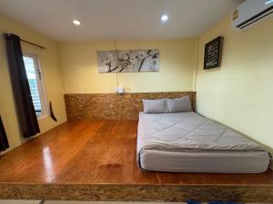 Baan Ta Long Beach Koh Larn