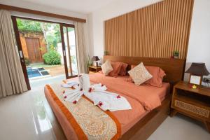 Emstaliese & Palmarosa Villas Seminyak