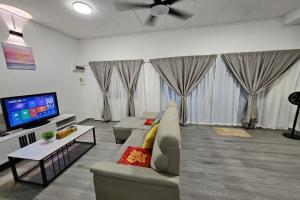 Spacious 3BR Family Home in KK
