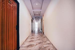 Collection O Radha Krishna Temple Vrindavan Formerly Shri Hari Seva Sadan