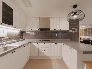 BIG GROUP 3BR 2BT 20m to Gangnam & Hongdae direct