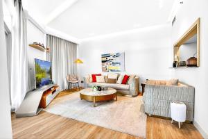 Trendy 2BR Direct Mall Access Burj View High Floor