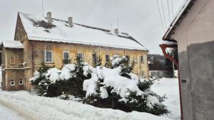 Mystická škola s ubytováním a pobyty ve tmě v zámku Velká Šulcovna