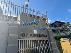 28 Breaker View 3-bedroom beach apartment