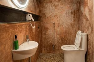 Elanivi INN Private Capsule Stay