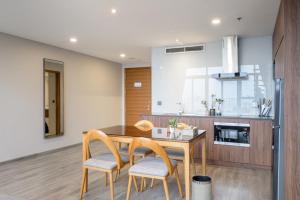 PentStudio Duplex Apartment