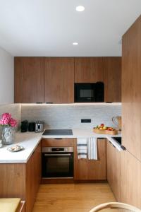 High-end studio in Pariss 8th arrondissement