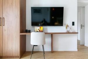 High-end studio in Pariss 8th arrondissement