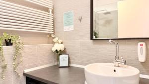 READABOUT IT - Stylish Central Studio