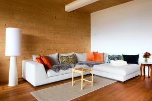 Mountains & Lake Boutique Apartment