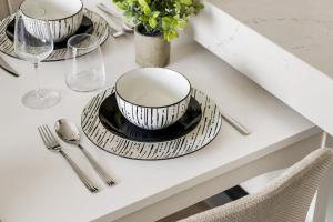 Stylish 1BR Retreat Near World Trade Center Metro