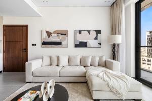 Stylish 1BR Retreat Near World Trade Center Metro