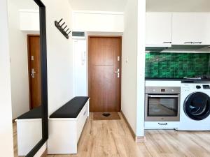 Powstańców Śląskich Lavish Apartment by BookingHost