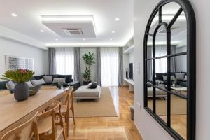 High end Apt, Kingsize bed w Park-view & Netflix!