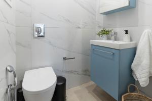 High end Apt, Kingsize bed w Park-view & Netflix!