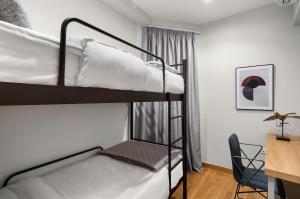 High end Apt, Kingsize bed w Park-view & Netflix!