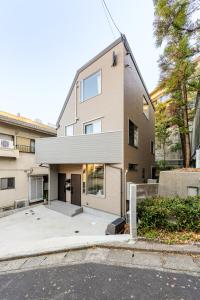 谷の灯 一軒家貸切,寝室4部屋,バス,トイレ各2つ完備,プロジェクター付の広い邸宅,天神,博多へ好アクセス