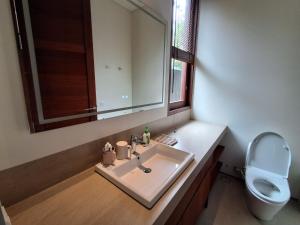 Rosa Village - 4 Bedrooms Walkable to Beach