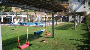 Sezars - Niko & Mimoza Qesari