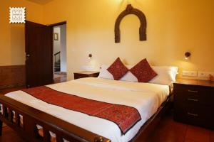 Villa with pool on 29-Acre Farm 10 mins to Beach